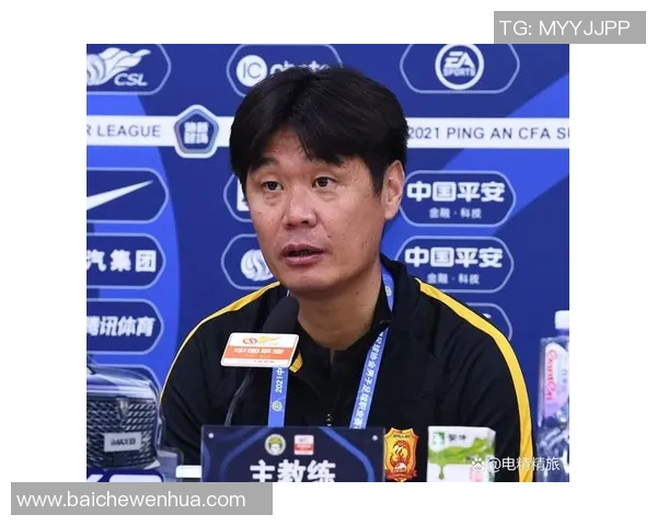 33号球衣背后的传奇足球明星是谁揭秘他的辉煌职业生涯与成就